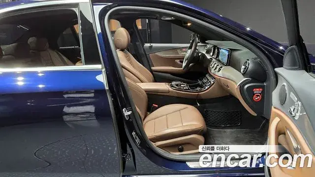 Mercedes-Benz E-Class 2019 — Şəkil 15/20