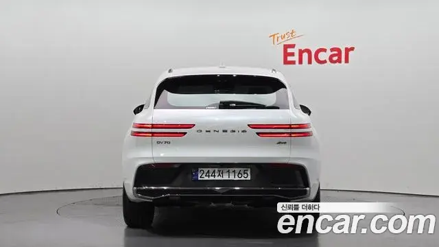 Genesis GV70 2024 — ფოტო 19/20