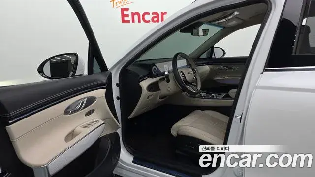 Genesis GV70 2024 — ფოტო 17/20