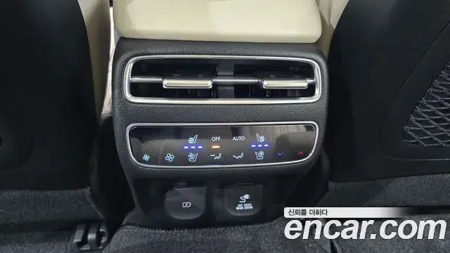 Genesis GV70 2024 — ფოტო 16/20