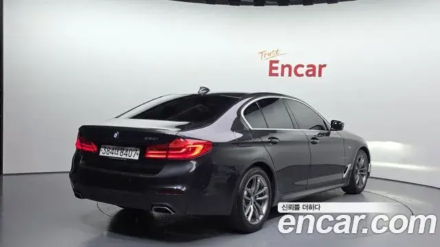 BMW 5 Series 2020 — ფოტო 20/20