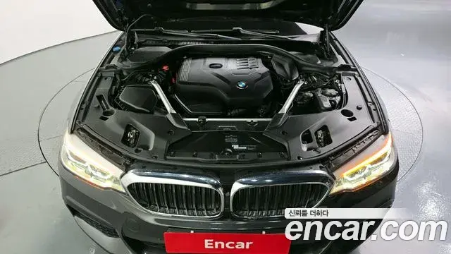 BMW 5 Series 2020 — ფოტო 14/20