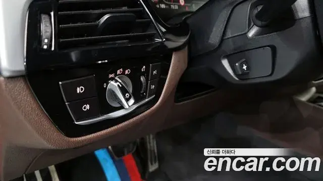 BMW 5 Series 2020 — ფოტო 9/20