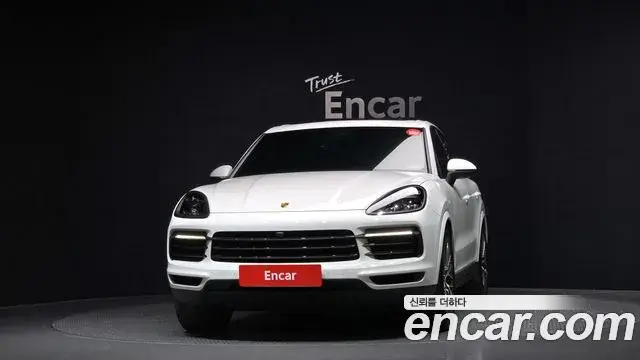 Porsche Cayenne 2021 — Photo 5/20