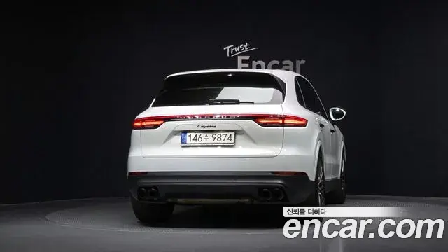 Porsche Cayenne 2021 — Photo 7/20