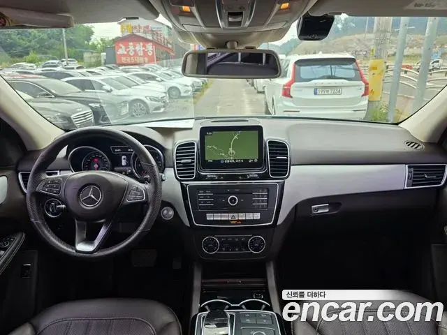 Mercedes-Benz GLE-Class 2018 — ფოტო 20/20