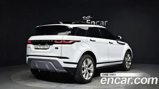 Land Rover Range Rover Evoque 2022 — ფოტო 13/20