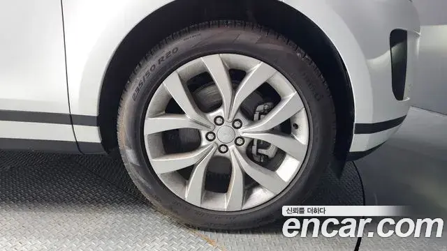 Land Rover Range Rover Evoque 2022 — ფოტო 17/20
