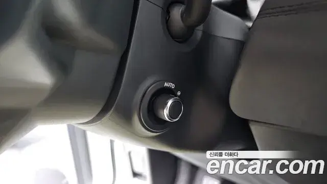 Land Rover Range Rover Evoque 2022 — ფოტო 14/20