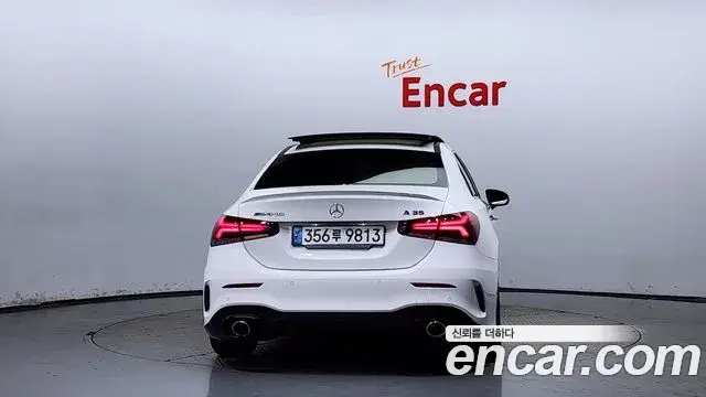 Mercedes-Benz A-Class 2020 — Photo 5/20
