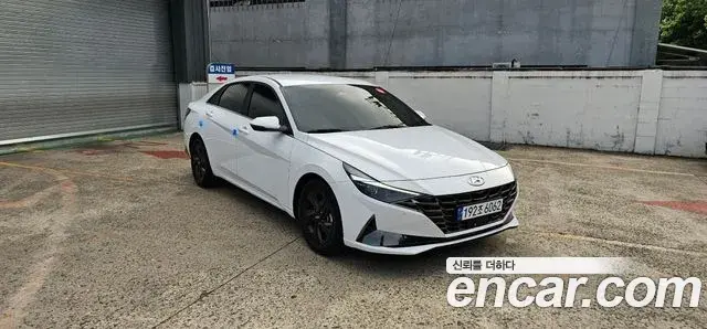 Hyundai The New Avante Hybrid 2021 — ფოტო 8/20