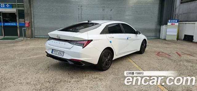 Hyundai The New Avante Hybrid 2021 — ფოტო 18/20