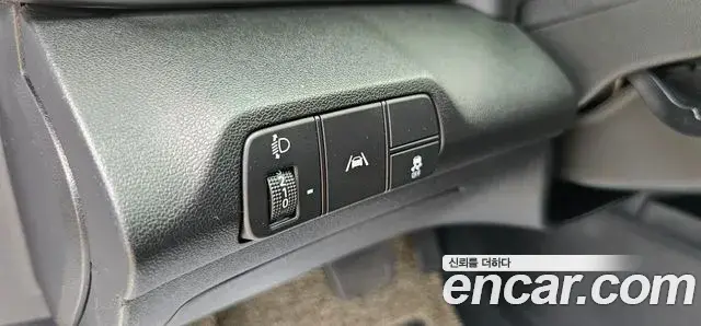 Hyundai The New Avante Hybrid 2021 — ფოტო 14/20