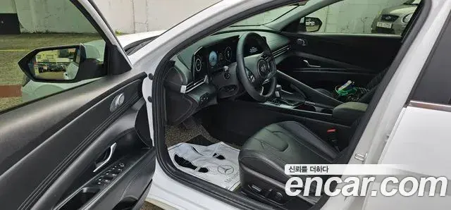 Hyundai The New Avante Hybrid 2021 — ფოტო 10/20