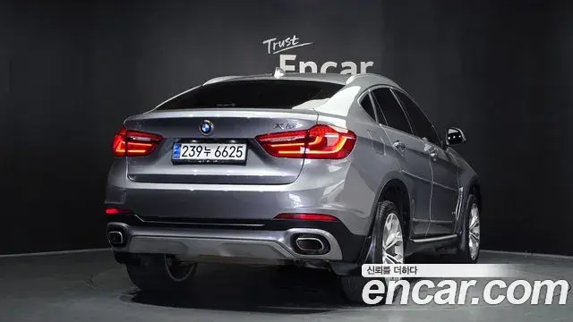 BMW X6 2018 — Şəkil 18/20