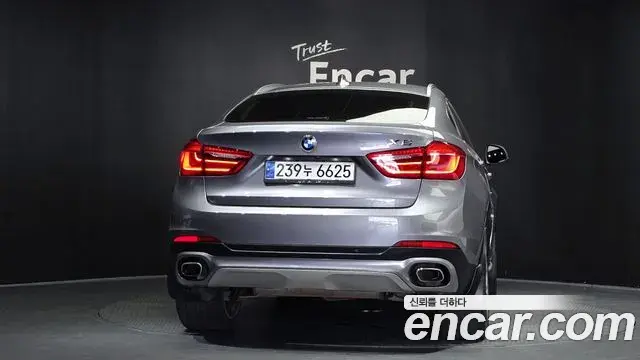 BMW X6 2018 — Şəkil 7/20