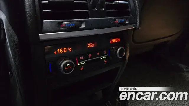 BMW X6 2018 — Şəkil 12/20