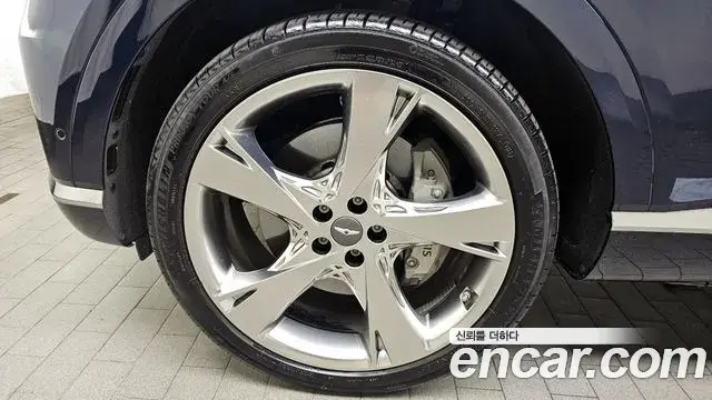 Genesis GV80 2023 — Photo 8/20
