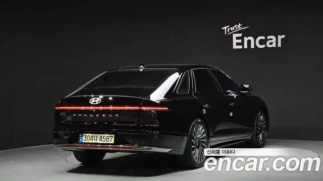 Hyundai Grandeur Hybrid 2023 — ფოტო 10/20