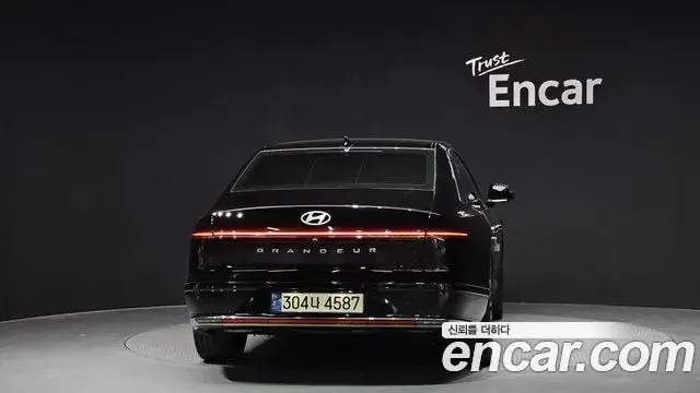 Hyundai Grandeur Hybrid 2023 — ფოტო 9/20