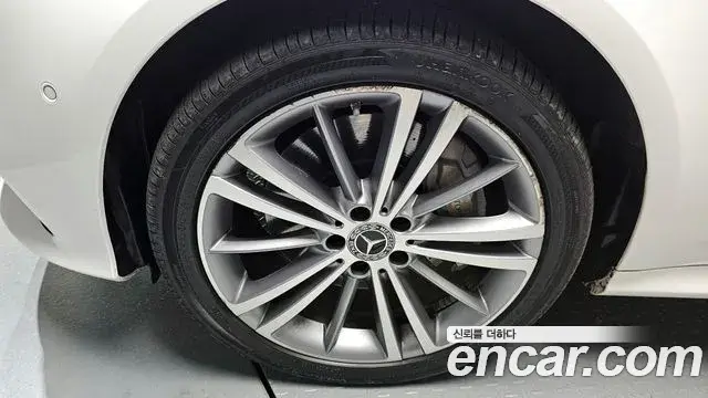 Mercedes-Benz CLS-Class 2019 — Photo 1/20