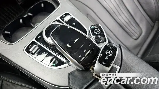 Mercedes-Benz CLS-Class 2019 — Photo 19/20