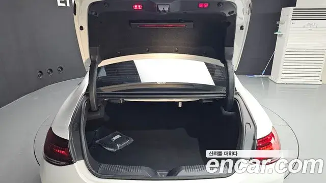 Mercedes-Benz CLS-Class 2019 — Photo 12/20