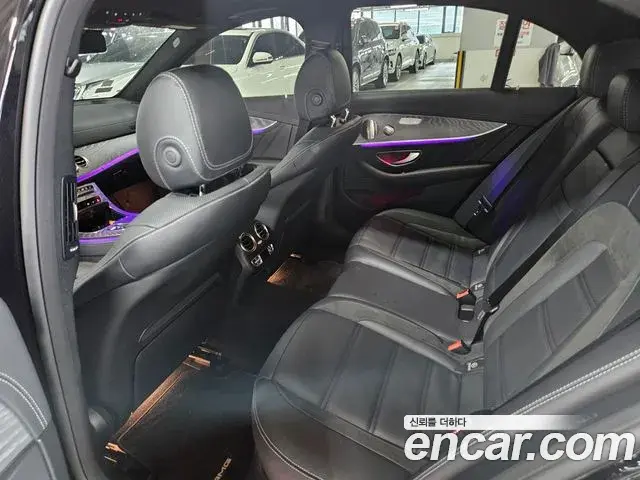Mercedes-Benz E-Class 2023 — Фото 8/20