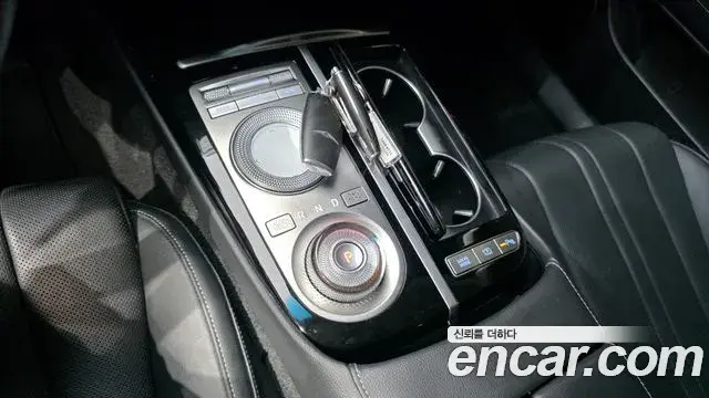 Genesis G80 2021 — ფოტო 15/20
