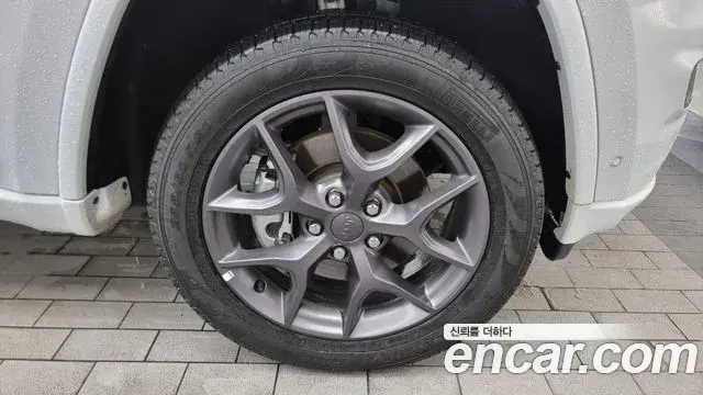 Jeep Grand Cherokee 2021 — Şəkil 15/20