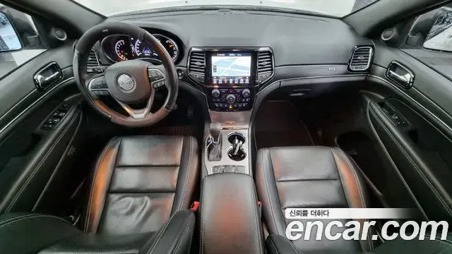 Jeep Grand Cherokee 2021 — Şəkil 20/20