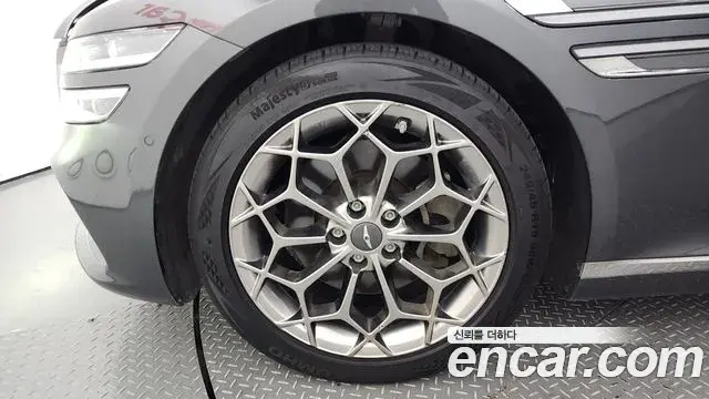 Genesis G80 2021 — Photo 1/20