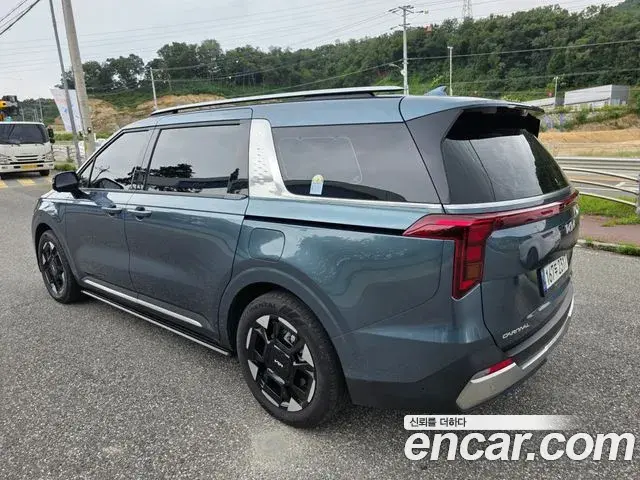 Kia Carnival 2024 — Şəkil 3/20