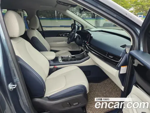 Kia Carnival 2024 — Şəkil 2/20