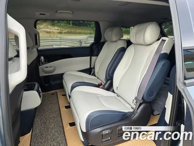 Kia Carnival 2024 — Şəkil 11/20