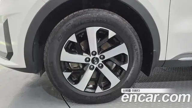 Kia Sorento 2020 — ფოტო 6/20