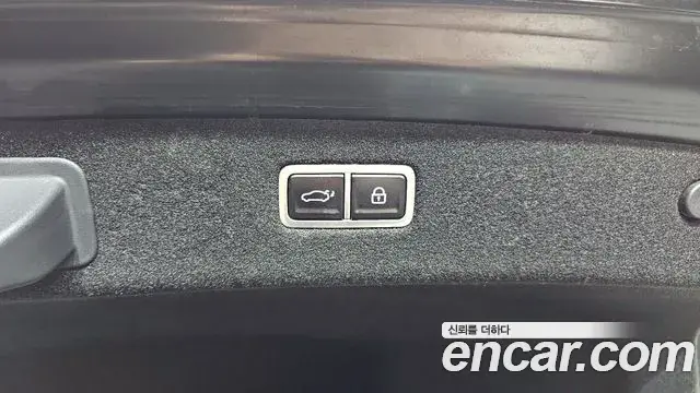 Genesis G90 2022 — Photo 19/20