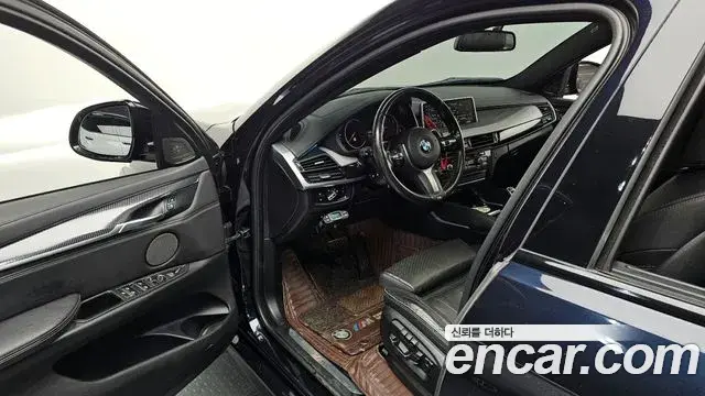 BMW X6 2018 — Photo 15/20
