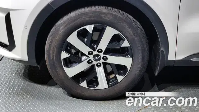 Kia Sorento 2023 — Photo 17/20