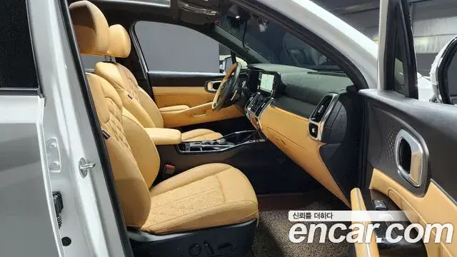 Kia Sorento 2023 — Photo 12/20