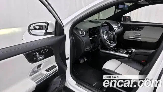 Mercedes-Benz GLA-Class 2020 — Photo 4/20
