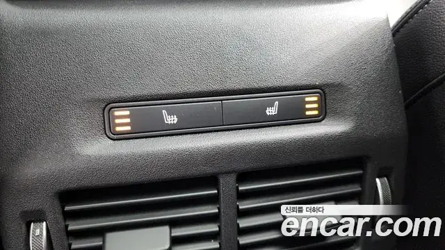 Land Rover Discovery Sport 2024 — Фото 19/20