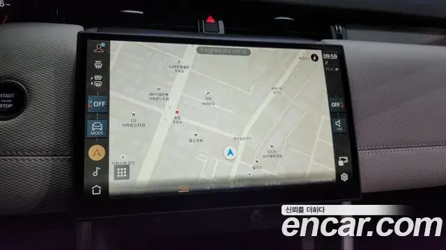Land Rover Discovery Sport 2024 — Photo 18/20