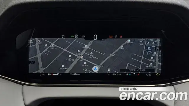 Land Rover Range Rover Evoque 2024 — ფოტო 19/20