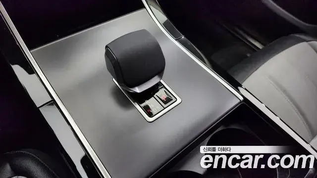 Land Rover Range Rover Evoque 2024 — ფოტო 14/20