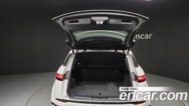 Land Rover Range Rover Evoque 2024 — ფოტო 17/20