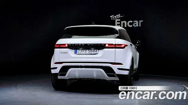 Land Rover Range Rover Evoque 2024 — Photo 17/20