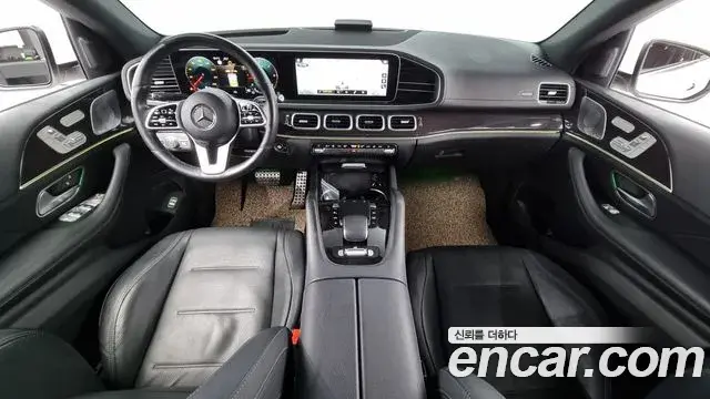 Mercedes-Benz GLE-Class 2020 — Şəkil 8/20