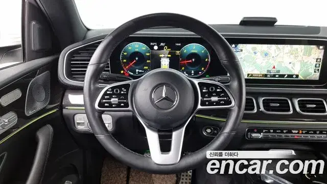Mercedes-Benz GLE-Class 2020 — Şəkil 13/20