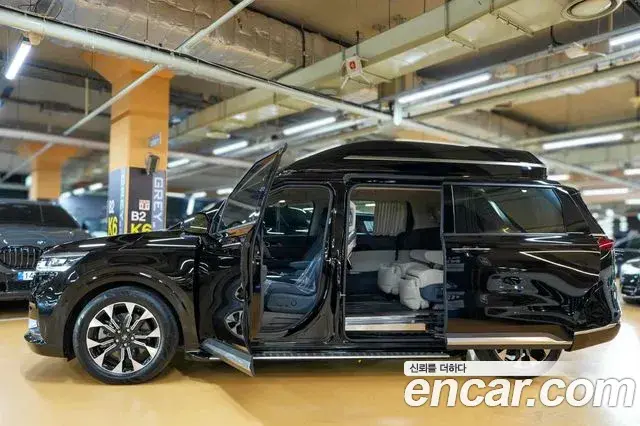 Kia Carnival 2021 — ფოტო 4/20